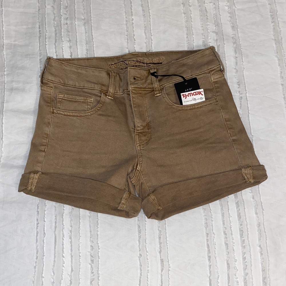 American Eagle size 4 tan jean shorts